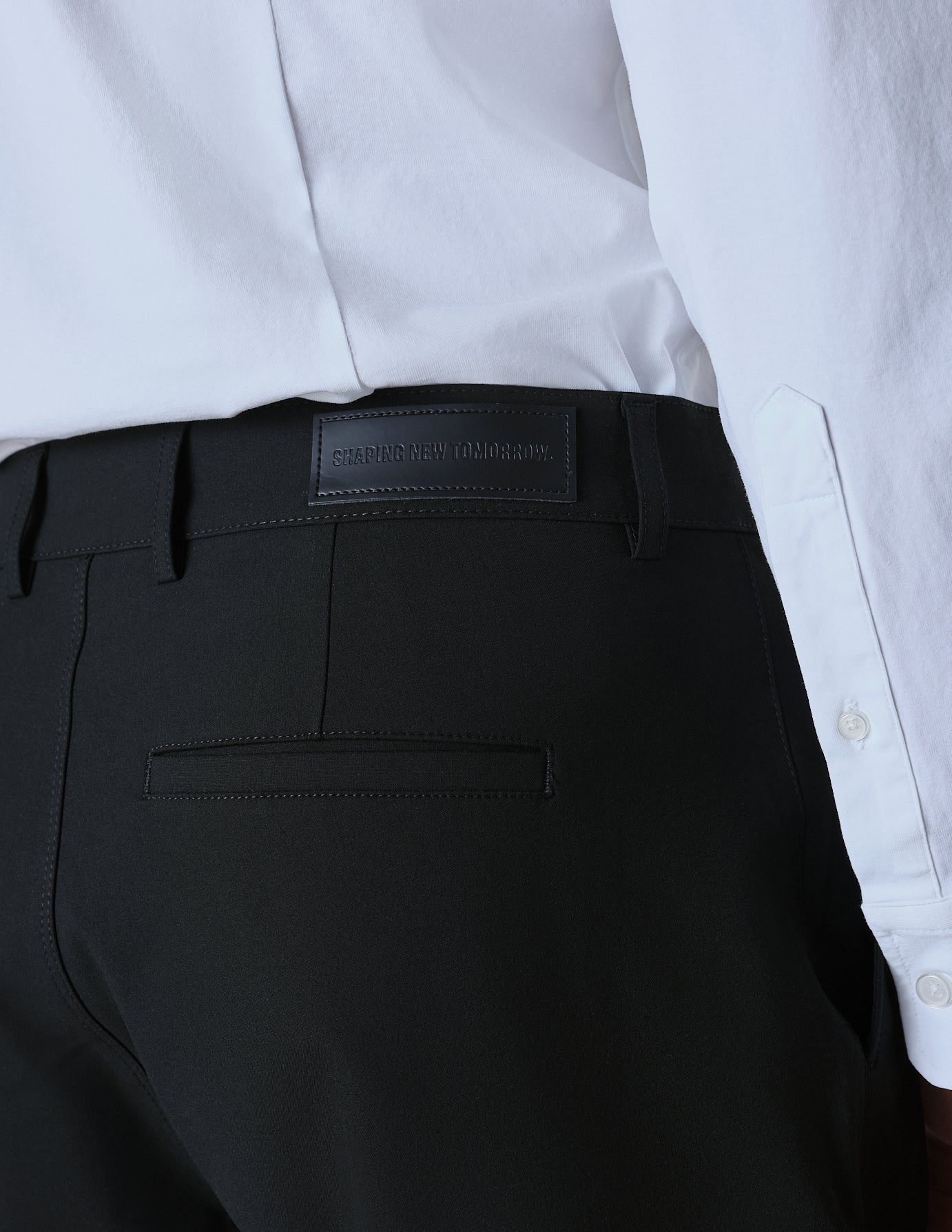 Essential Shorts Black